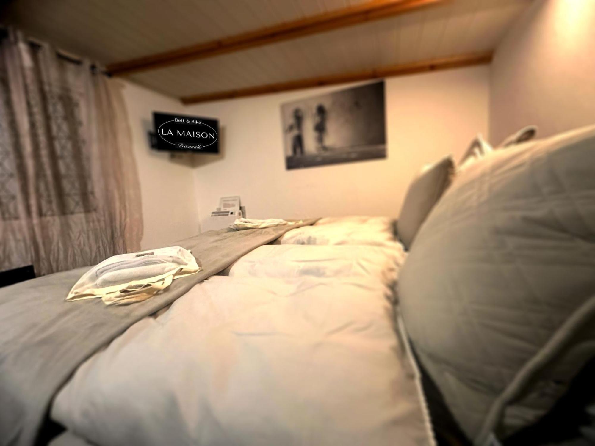 La Maison Pritzwalk - Bett & Bike Экстерьер фото
